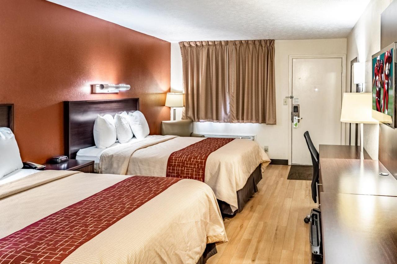 レッド ルーフ イン コロンバス テイラーズビル Taylorsville エクステリア 写真